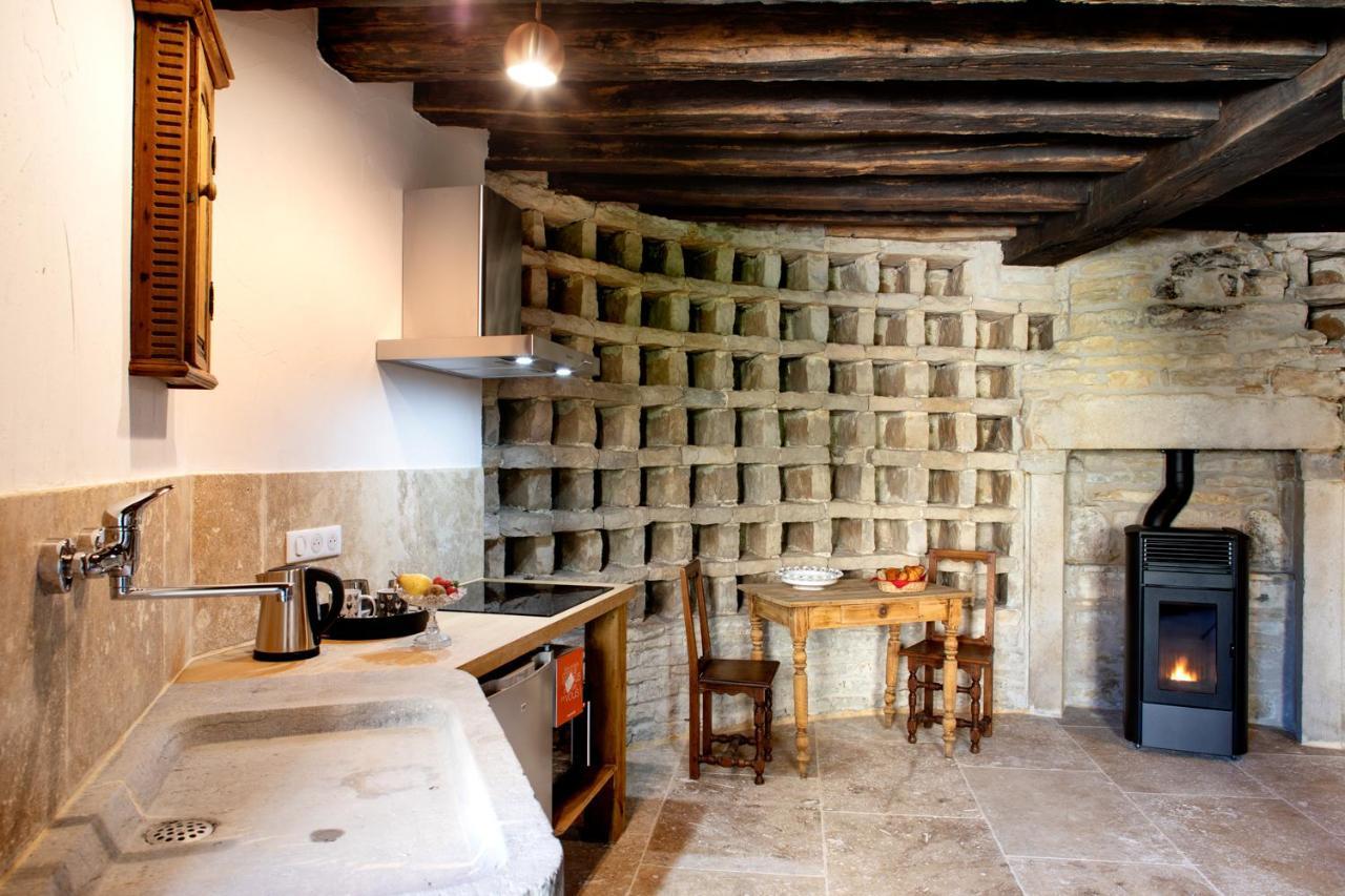 L'Hote Antique - Maison D'Hote- 4 Suites Avec Cuisine Pichanges Luaran gambar